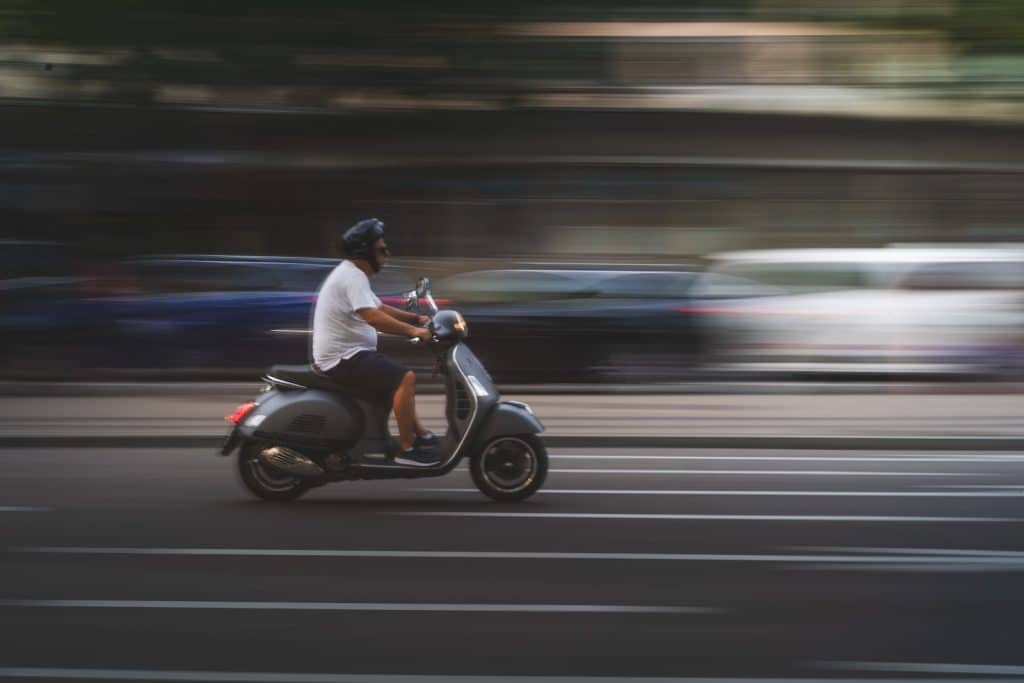 Sous quelles conditions puis-je souscrire une assurance scooter temporaire